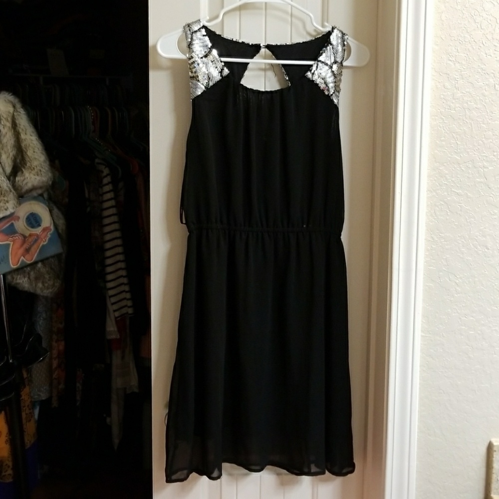Adorable midi dress